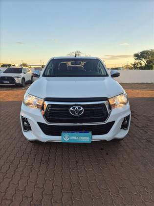 TOYOTA HILUX 2.8 SRV 4X4 CD 16V DIESEL 4P AUTOMÁTICO TOYOTA HILUX 2.8 SRV 4X4 CD 16V DIESEL 4P AUTOMÁTICO